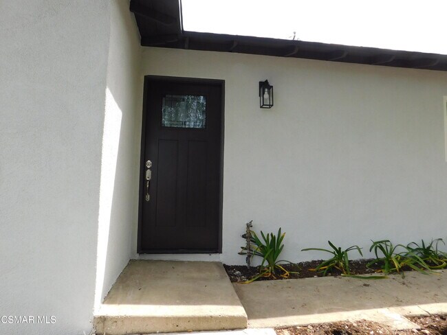 Building Photo - 140 Manzanita Ln