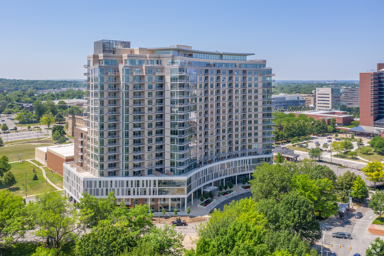 Un edificio de University Circle - One University Circle