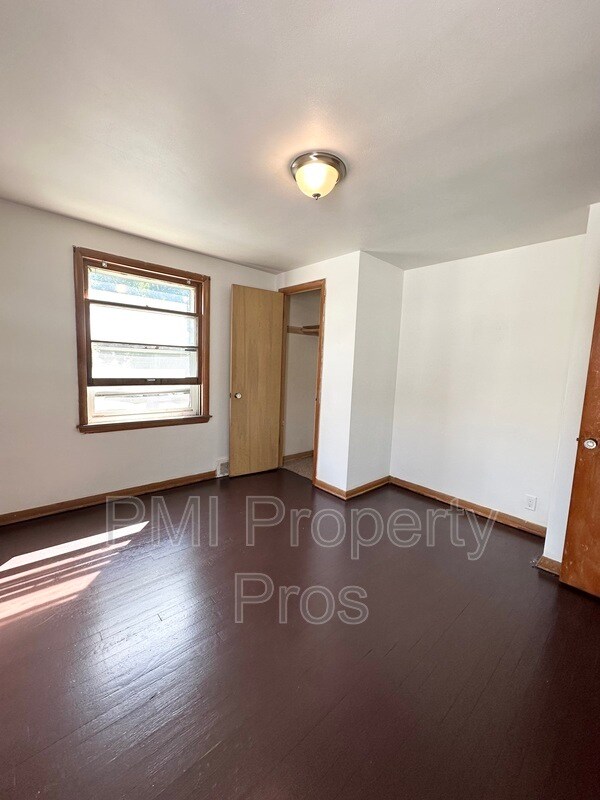 Building Photo - 3821 N 39th St