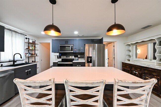 Foto del edificio - 4114 W Olive St