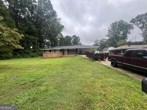 Building Photo - 1128 Lanier Dr