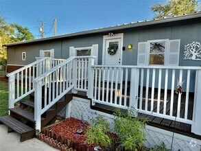Building Photo - 10603 Thomaswood Ln