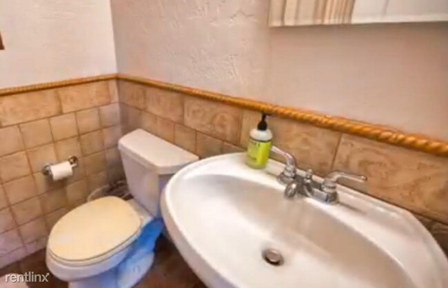 Building Photo - Studio, 1 bath House - 92-8703 Tiki Lane O...