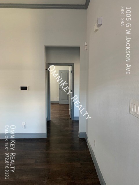 Foto del edificio - 1005 G W Jackson Ave