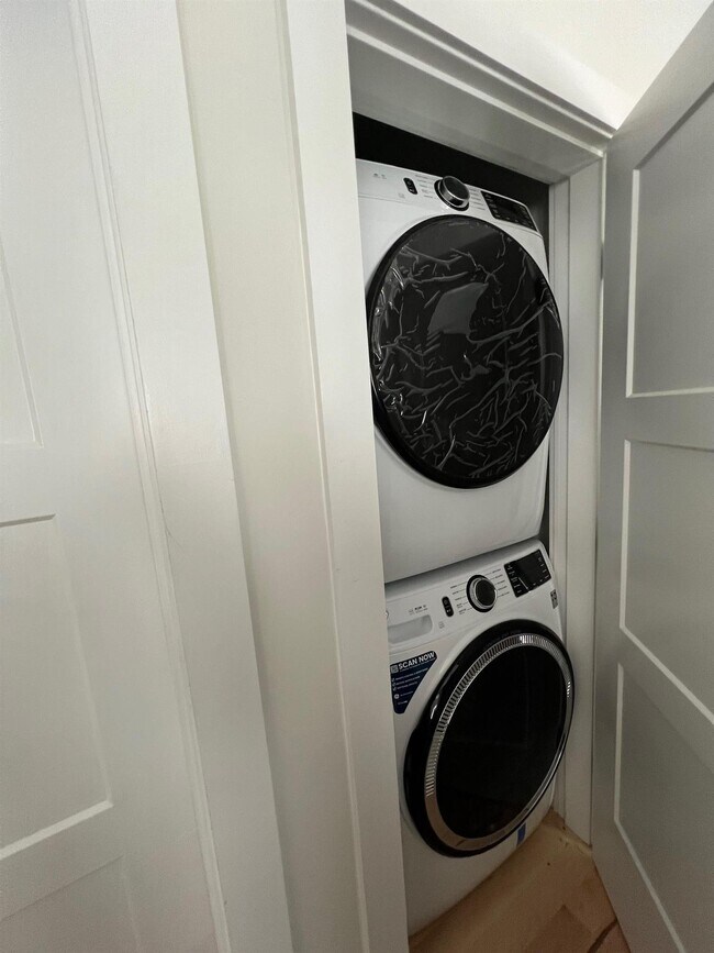 Building Photo - 19 Gorham St