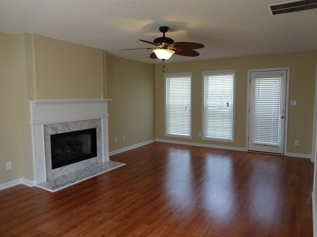 Building Photo - 725 Stellas Pt
