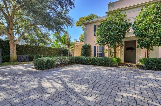 Foto del edificio - 3520 Regent Park