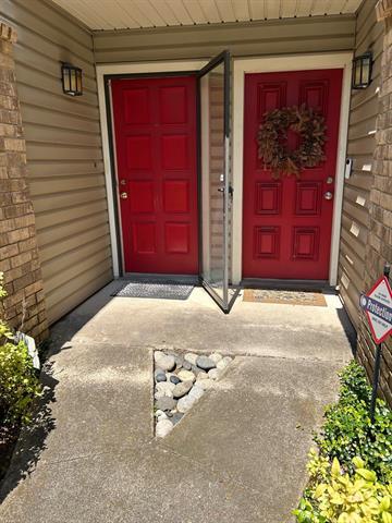 Building Photo - 7450 Holly Hill Dr