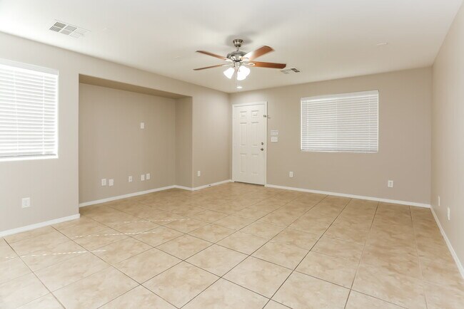 Foto del edificio - 8329 W Wildwood Glen Dr