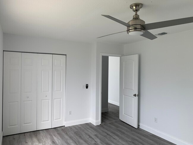 Building Photo - 2333 SE Berkshire Boulevard  Port Saint Lu...