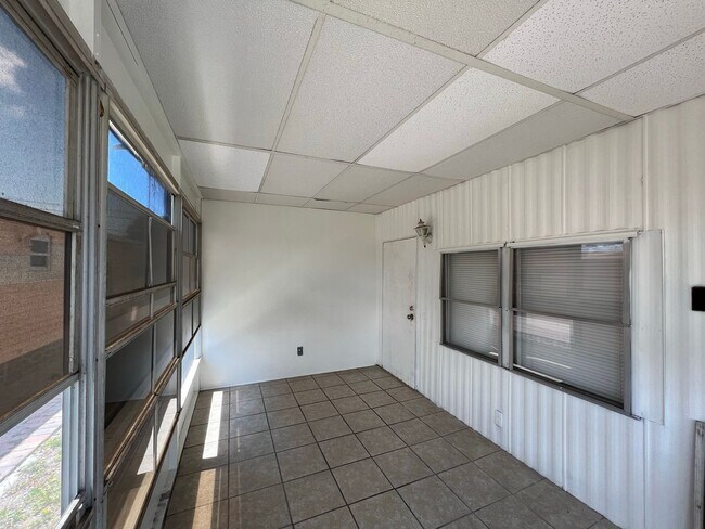 Foto del edificio - 55+ Fair Lane Acres Community. 2 Bed, 2 Ba...