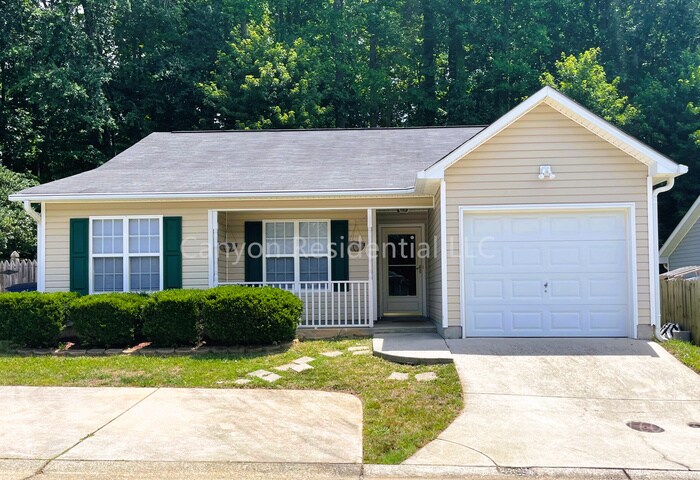 Primary Photo - Beautiful 3b Room! Move in ready!