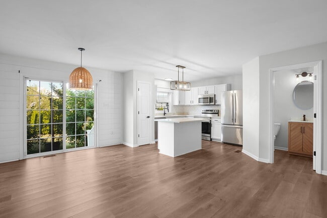 Building Photo - 413 Montclair Tower Dr