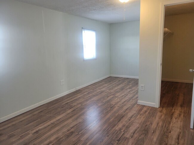 Foto del edificio - 4440 Saint Ann Ln