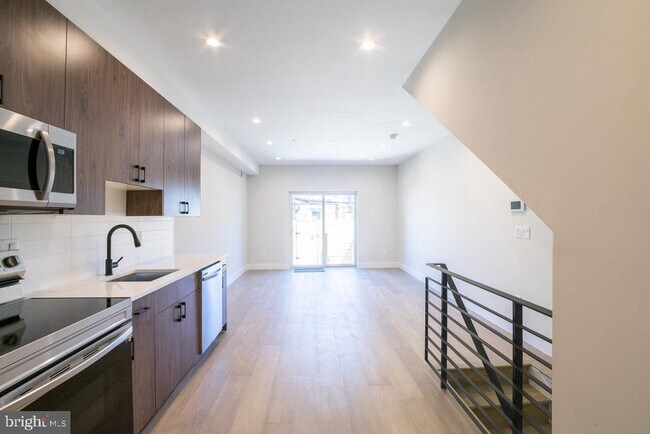 Foto del edificio - 2147 N Franklin St