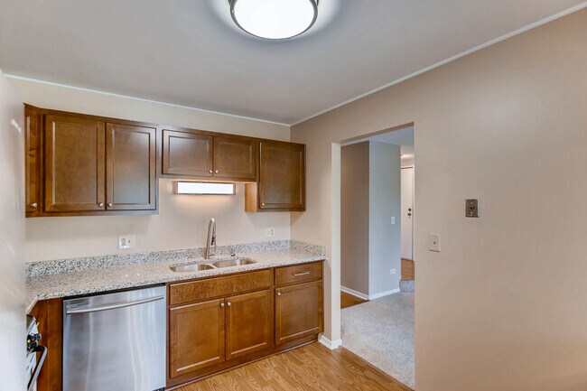 Foto del edificio - 907 Cross Creek Dr N