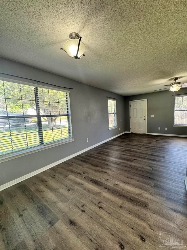 Building Photo - 9511 Sandpiper St