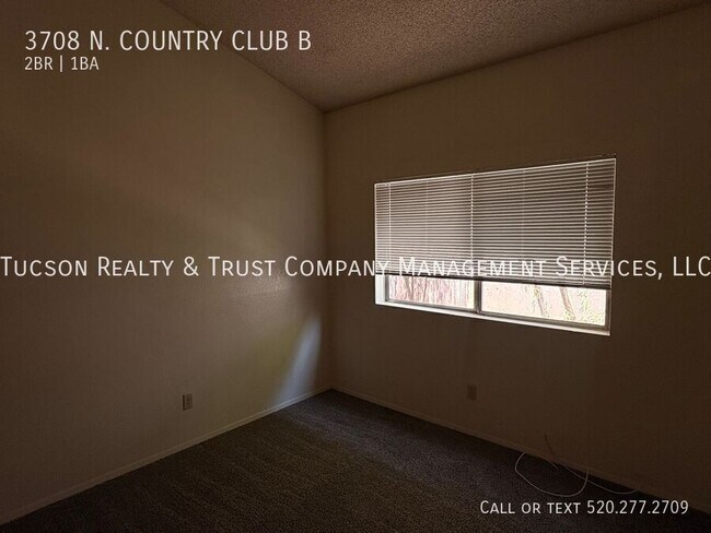 Foto del edificio - 3708 N Country Club Rd