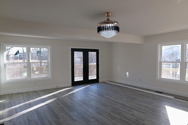 Foto del edificio - 649 Old Drake Temperance Rd