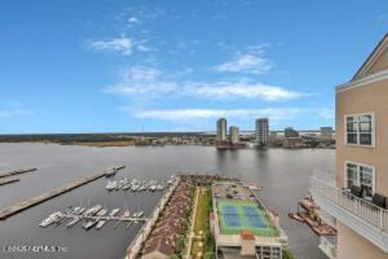Primary Photo - St Johns River Views!