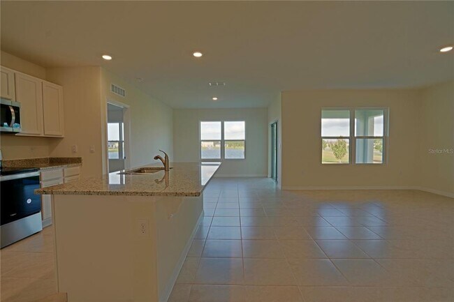 Building Photo - 6764 Alder Rd