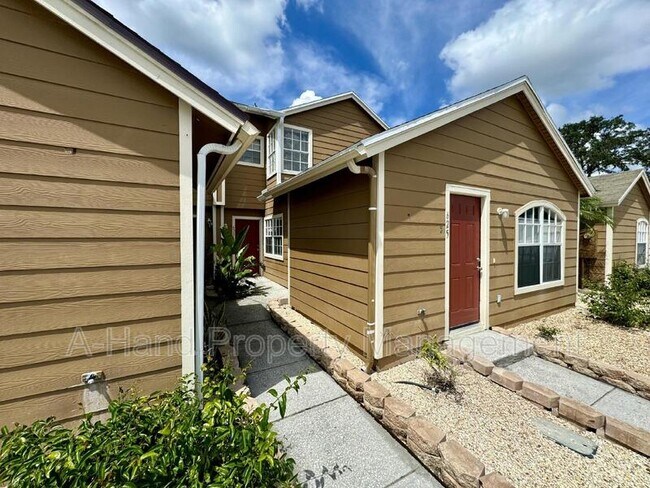Building Photo - 625 Australian Way