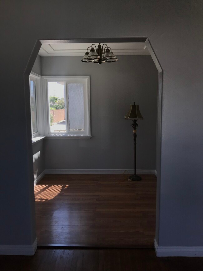 comedor - 8432 Norwood Plz