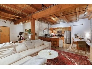 Building Photo - 127 5th St NE