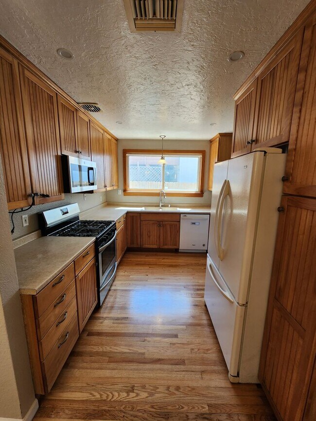Foto del edificio - Single Story 4 Bedroom House in Clairemont/Bay Park