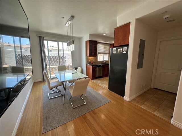 Foto del edificio - 270 E Glenarm St