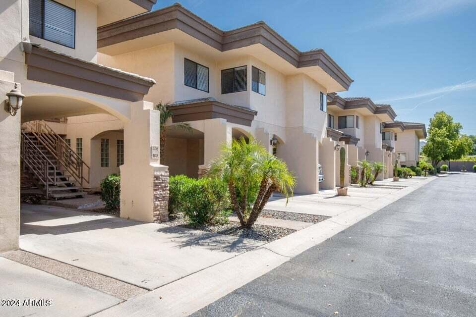 3235 E Camelback Rd Unit 107, Phoenix, AZ 85018 Room for Rent in