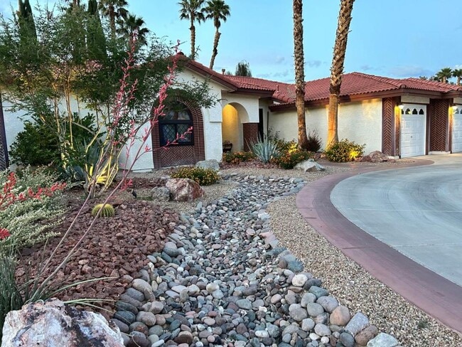 Building Photo - 7512 Dry Pines Cir