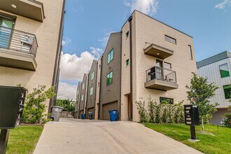 Building Photo - 2707 Kimsey Dr