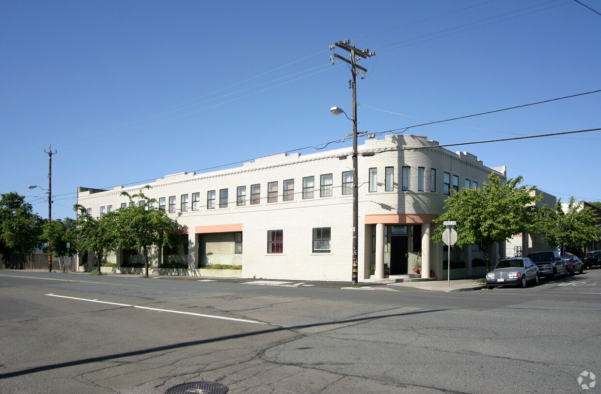 Primary Photo - 300 - 330 Parker Avenue in Rodeo