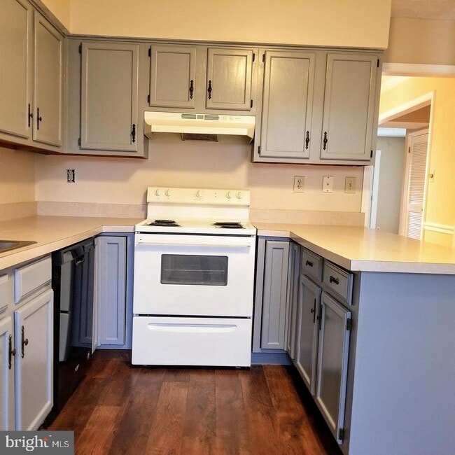 Building Photo - 1506 Virginia Ct
