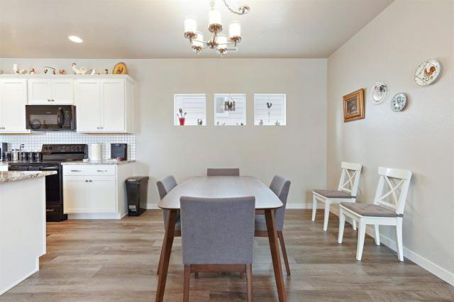 Foto del edificio - 4 bedroom in Meridian CA 83642