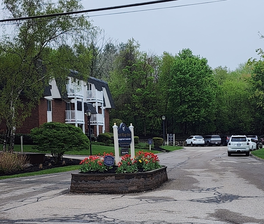 Primary Photo - 135 E Main St
