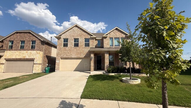 Building Photo - 2600 Briarhurst Ct