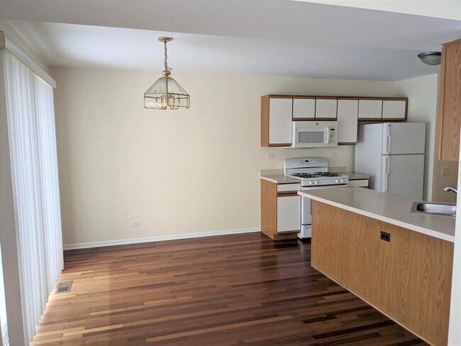 Foto del edificio - 692 Silk Oak Ln