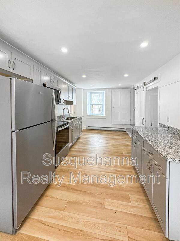 Building Photo - 171 Engle Ln