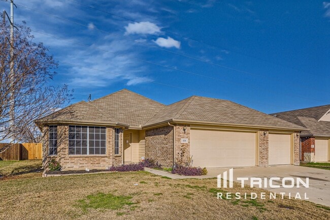 Building Photo - 114 Pinto Dr
