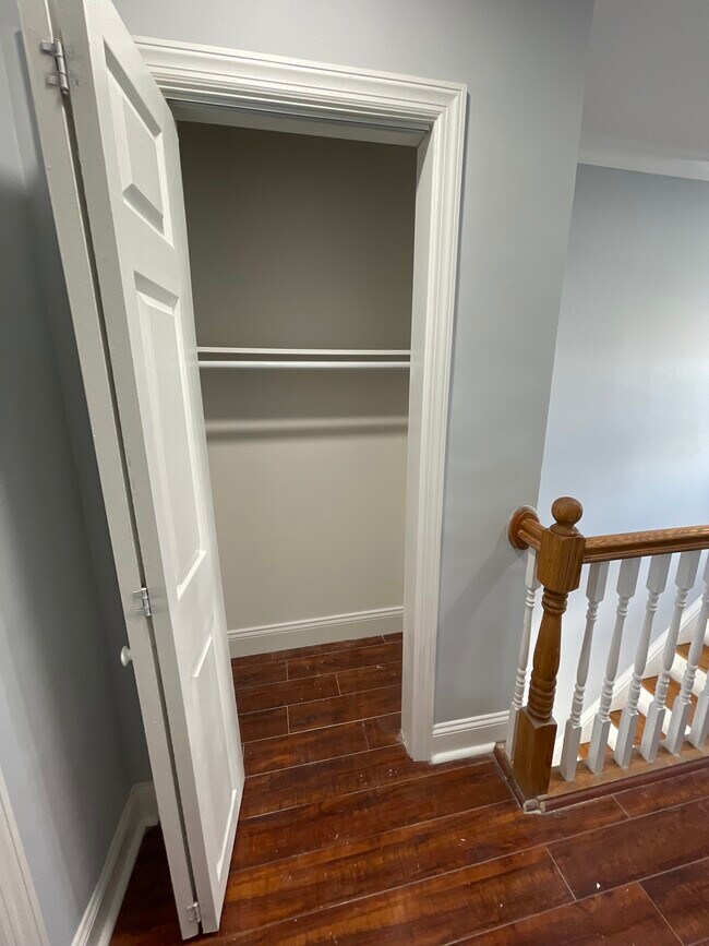 10 Cleveland Ave, Harrison, NJ 07029 Townhouse for Rent in Harrison