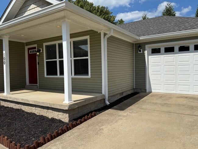 Building Photo - Absolutely Beautiful Home In Trenton Ky