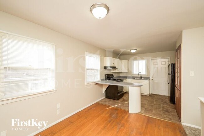 Foto del edificio - 8308 E 35th Pl