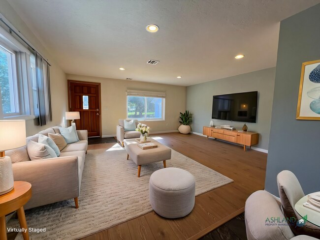 Foto del edificio - Centrally located One bedroom, One bath house | Available Now