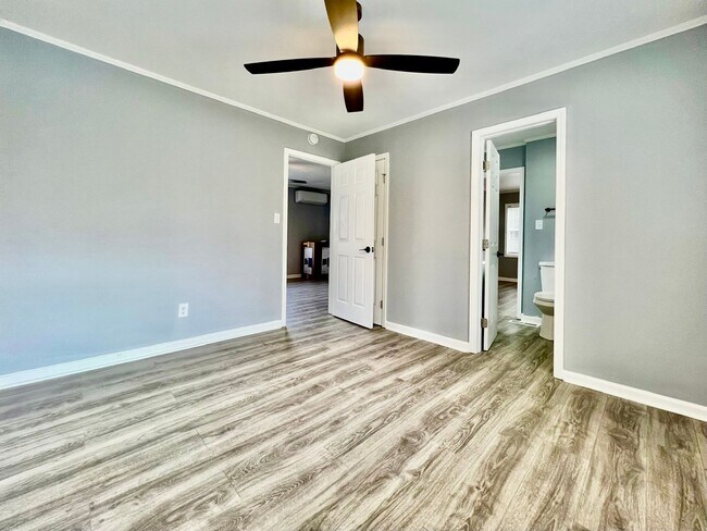 Foto del edificio - Newly Remodeled Duplex in Macon - Housing Voucher Eligible