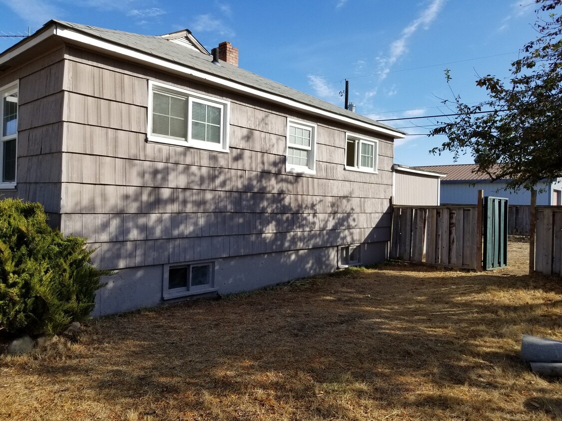 Primary Photo - House with Full Basement