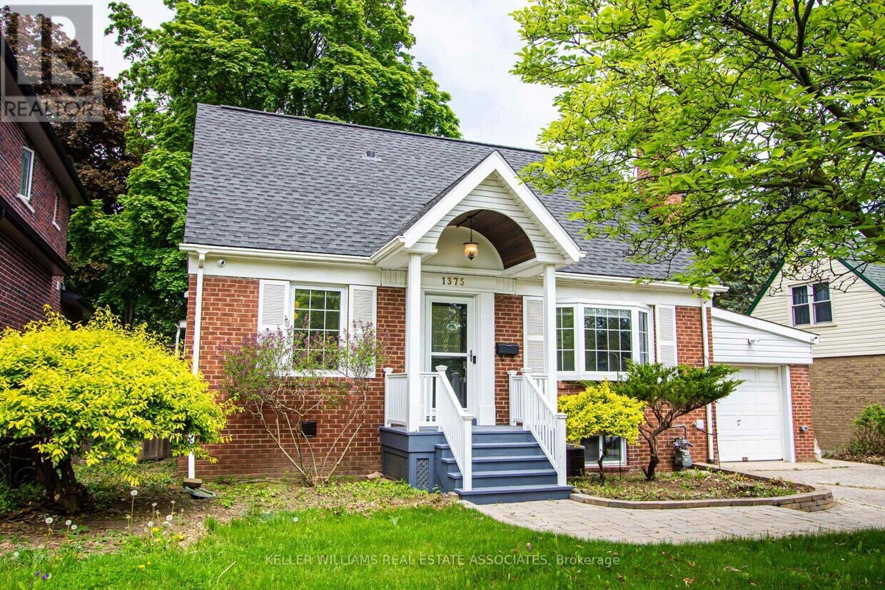 Primary Photo - 1375 Applewood Rd