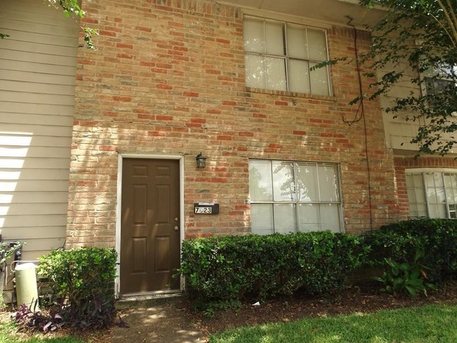 Building Photo - 7823 Fuqua St