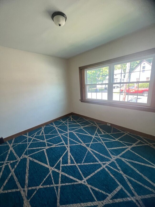 Foto del edificio - Updated 4 Bedroom House